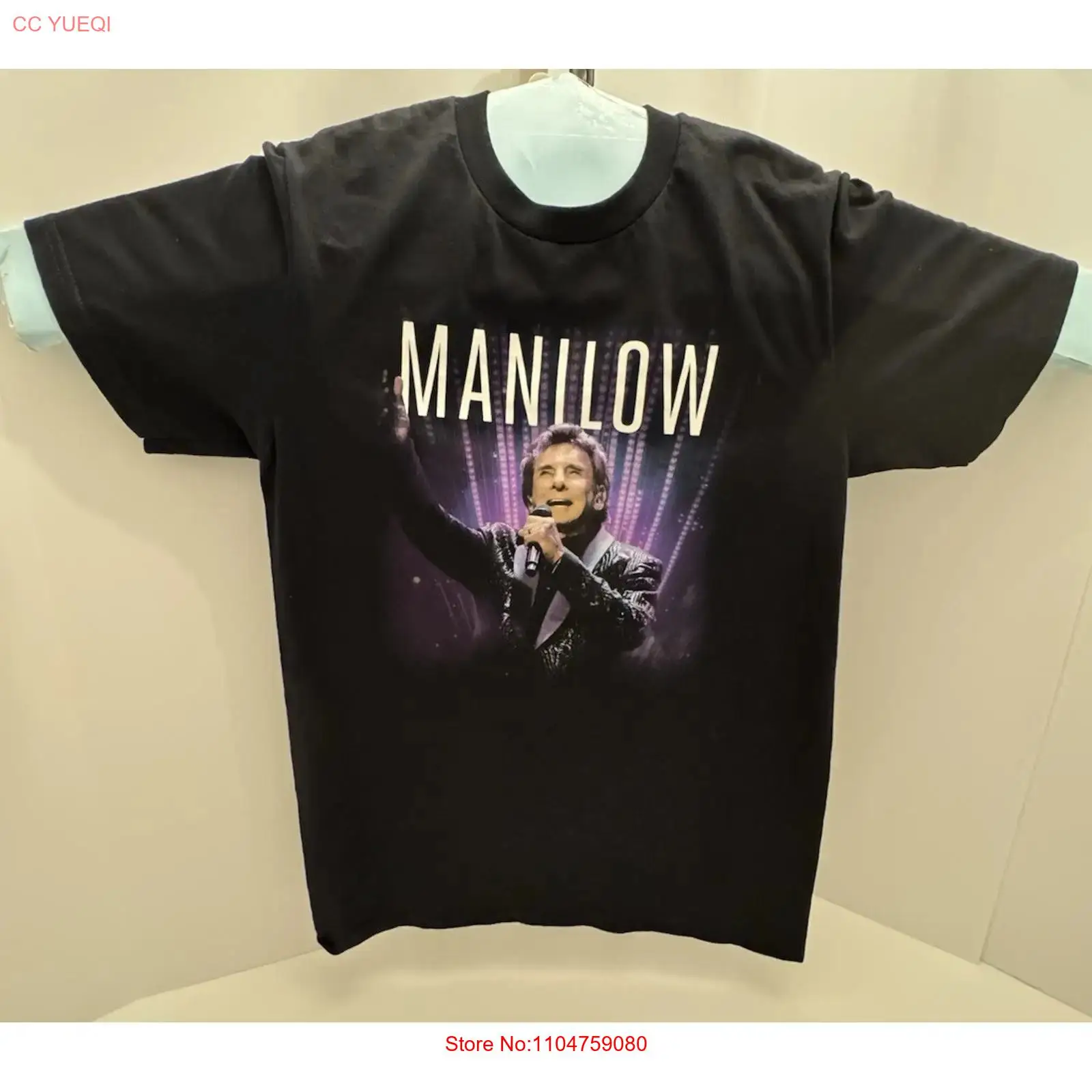 Mens Fashion Black Shirt - เสื้อยืดคอนเสิร์ต Barry Manilow ไซส์ S สีม่วง-ดำ