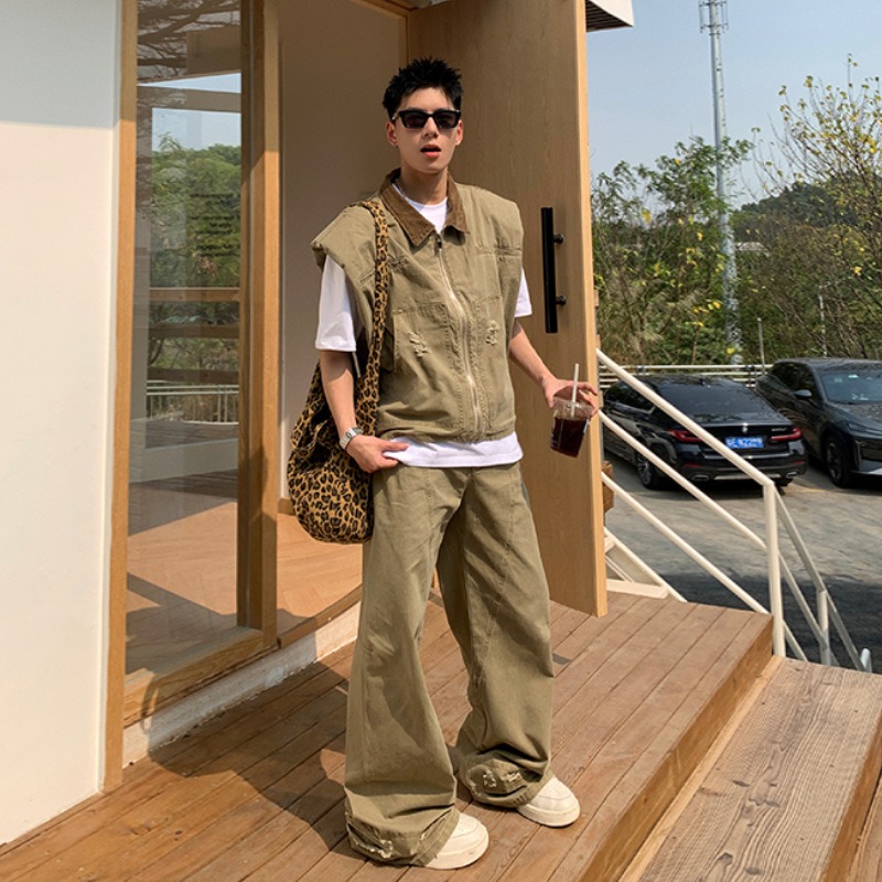 Mens Fashion Casual - แบรนด์แฟชั่นอเมริกัน เสื้อแจ็คเก็ตยีนส์สไตล์เรโทรสำหรับผู้ชาย ชุดเสื้อกั๊กทรงหลวมพร้อมกางเกงขายาว ดีไซน์ใหม่สำหรับฤดูร้อน ทันสมัยและลำลอง