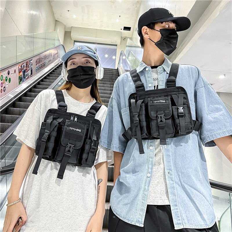 Tactical Vest Men - กระเป๋าคาดอกสไตล์ฮิปฮอปสตรีทแวร์สำหรับผู้หญิง รุ่นใหม่ปี 2025 เสื้อกั๊กยุทธวิธีแบบ unisex กระเป๋าเป้สะพายหลังอเนกประสงค์สำหรับผู้ชาย
