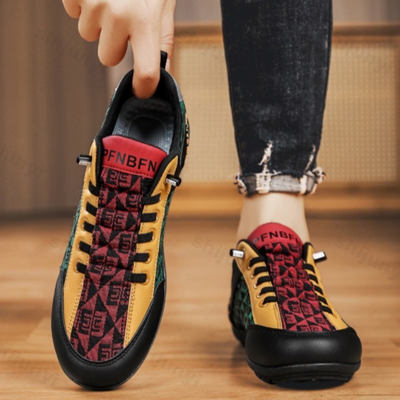 Mens Fashion Summer 2025 - 2025 ฤดูร้อนเทรนด์แฟชั่นใหม่รองเท้ากีฬาลําลองสําหรับผู้ชายตัดต่ําสบายรองเท้าที่ถูกบล็อกสีไม่ลื่นรองเท้าผ้าใบอเนกประสงค์